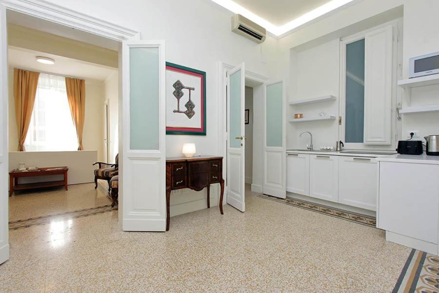 Elegant Apartment In The Heart Of Rome-Navona Area Roma Exterior foto